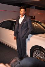 Abhishek Bachchan at FDCI Audi Autumn Collection 2014 on 30th Aug 2013 (158).JPG